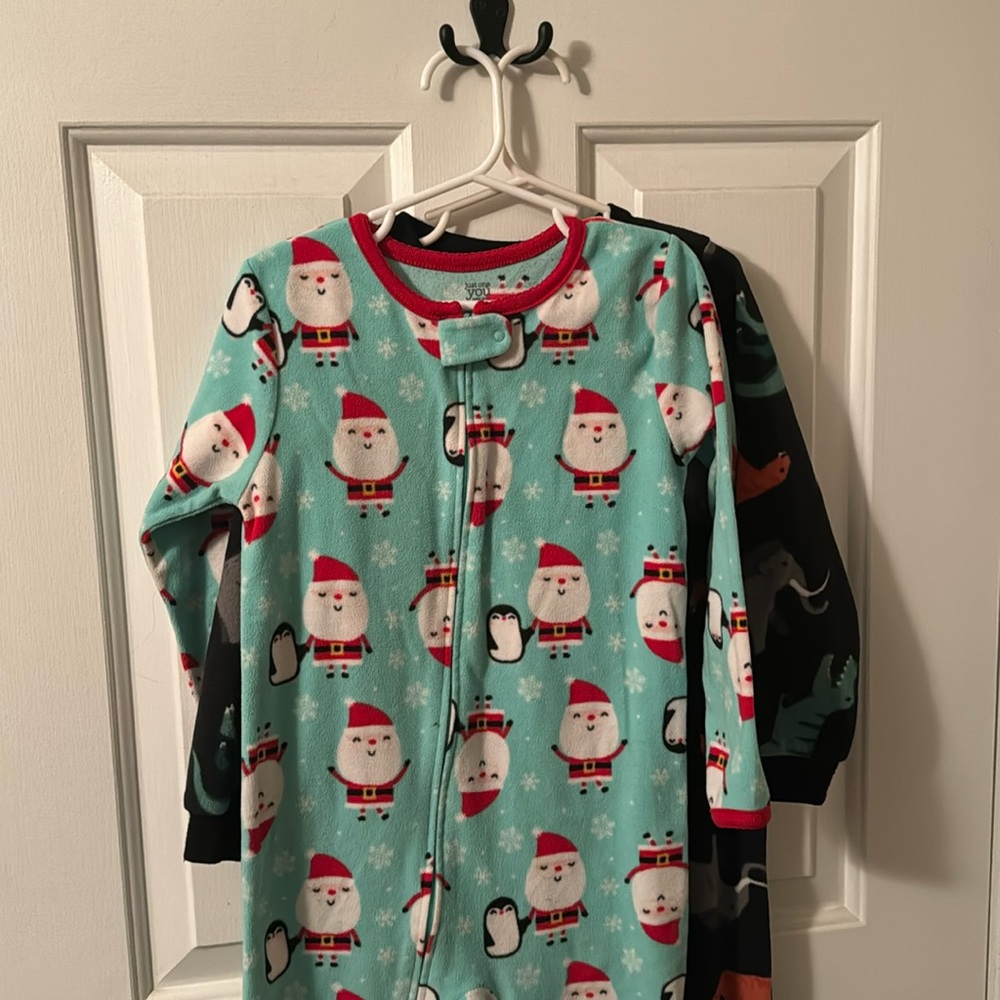 Carters Boys Pajamas lot of 2 pairs
